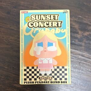 Crybaby Sunset Concert Plush Pendant - Pink- sealed box authentic from pop mart